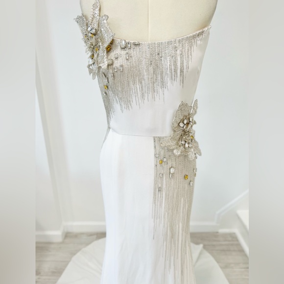 Oscar de la Renta Crystal Beaded Flower Strapless Gown Long Dress - Picture 14 of 17